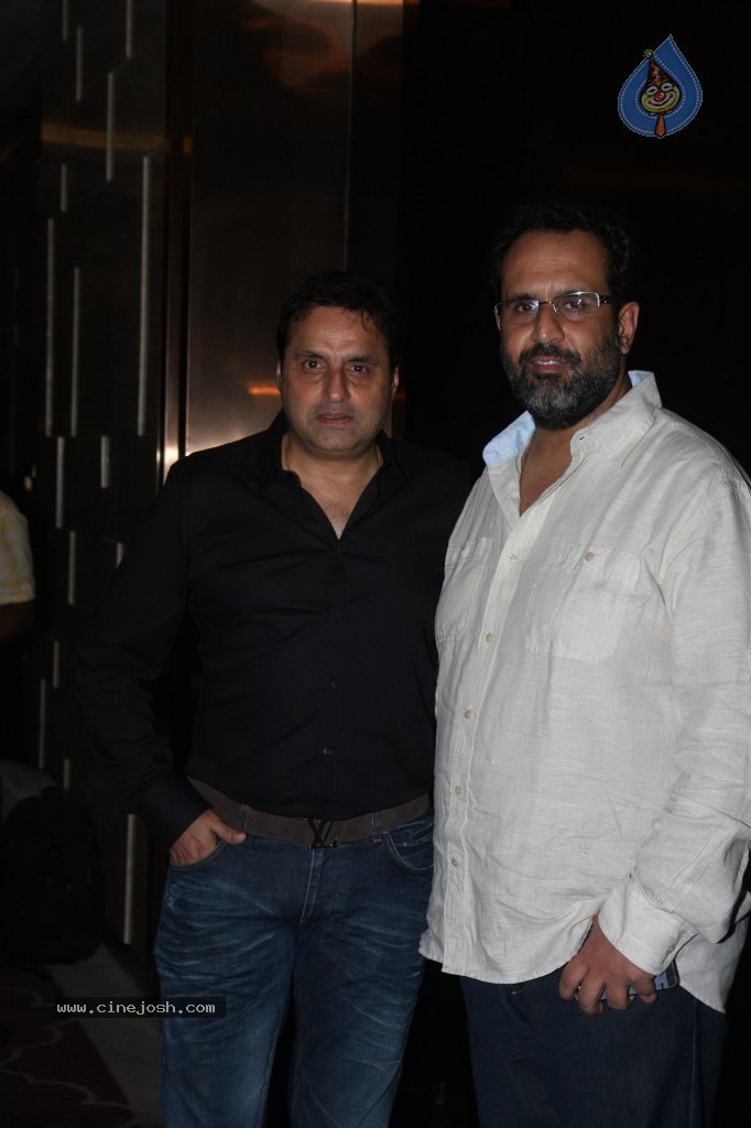 Bolly Celebs at Raanjhanaa Success Party - 24 / 70 photos