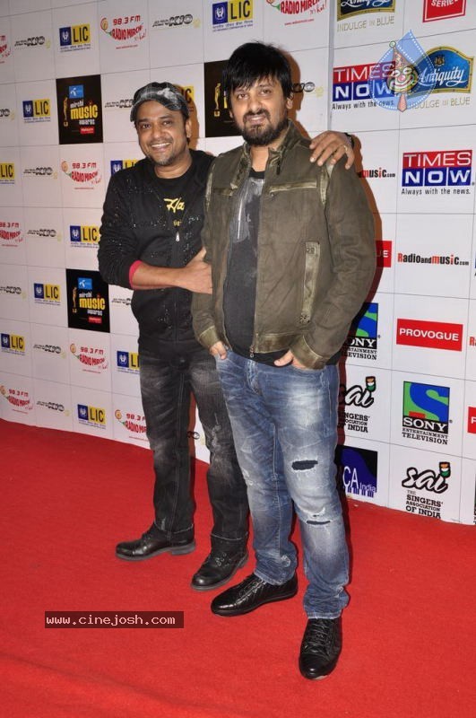 Bolly Celebs at Radio Mirchi Music Awards - 20 / 126 photos