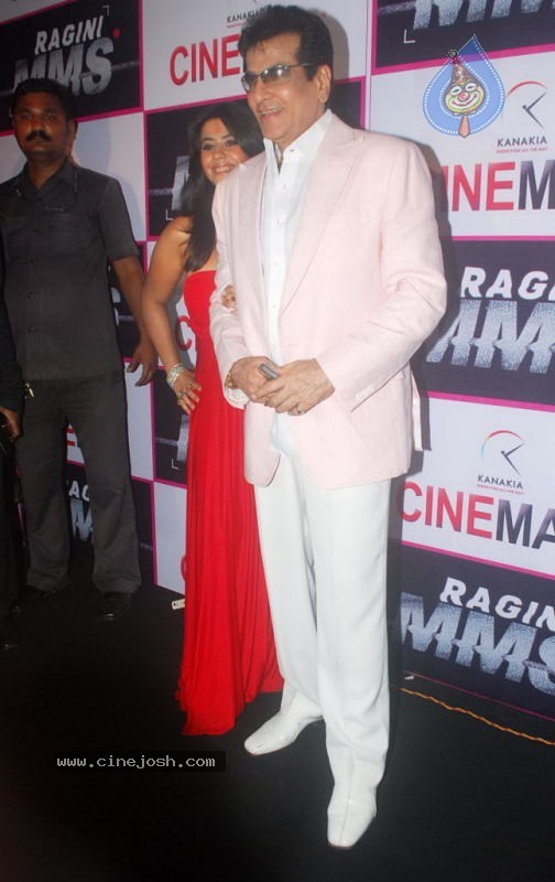 Bolly Celebs at Ragini MMS Movie Premiere - 35 / 56 photos
