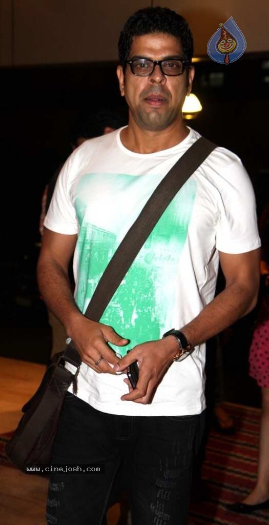 Bolly Celebs at Riddick Premiere - 18 / 28 photos
