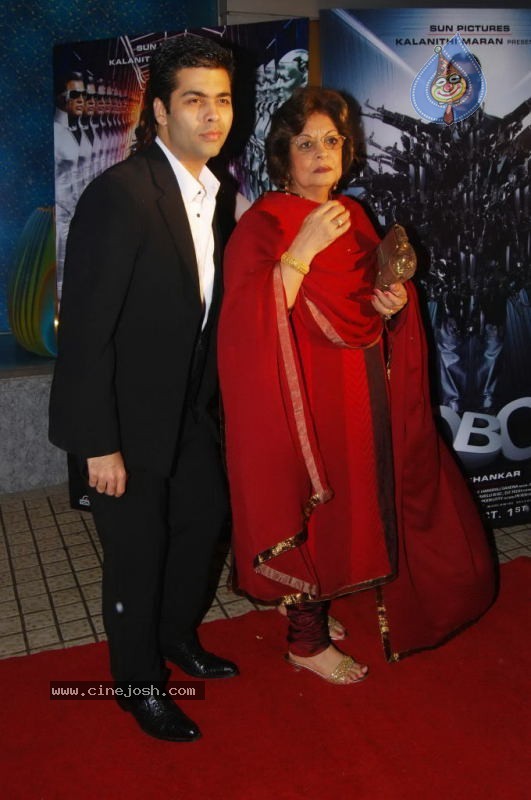 Bolly Celebs at Robot Premiere - 11 / 70 photos