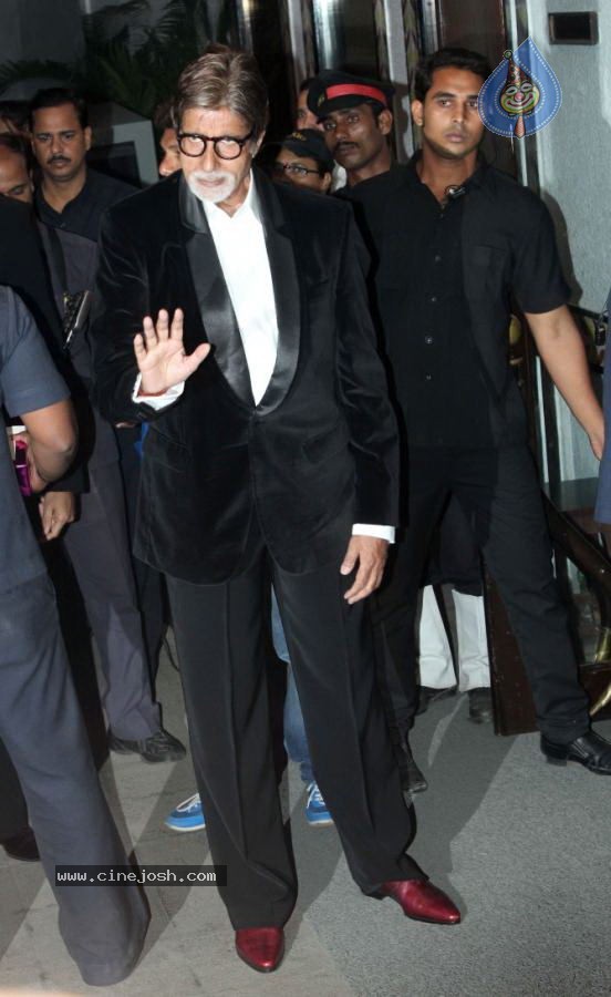 Bolly Celebs at Rohit Shetty Sister Wedding Reception - 49 / 59 photos