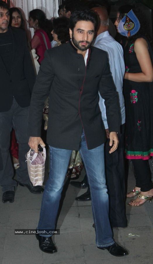 Bolly Celebs at Rohit Shetty Sister Wedding Reception - 55 / 59 photos