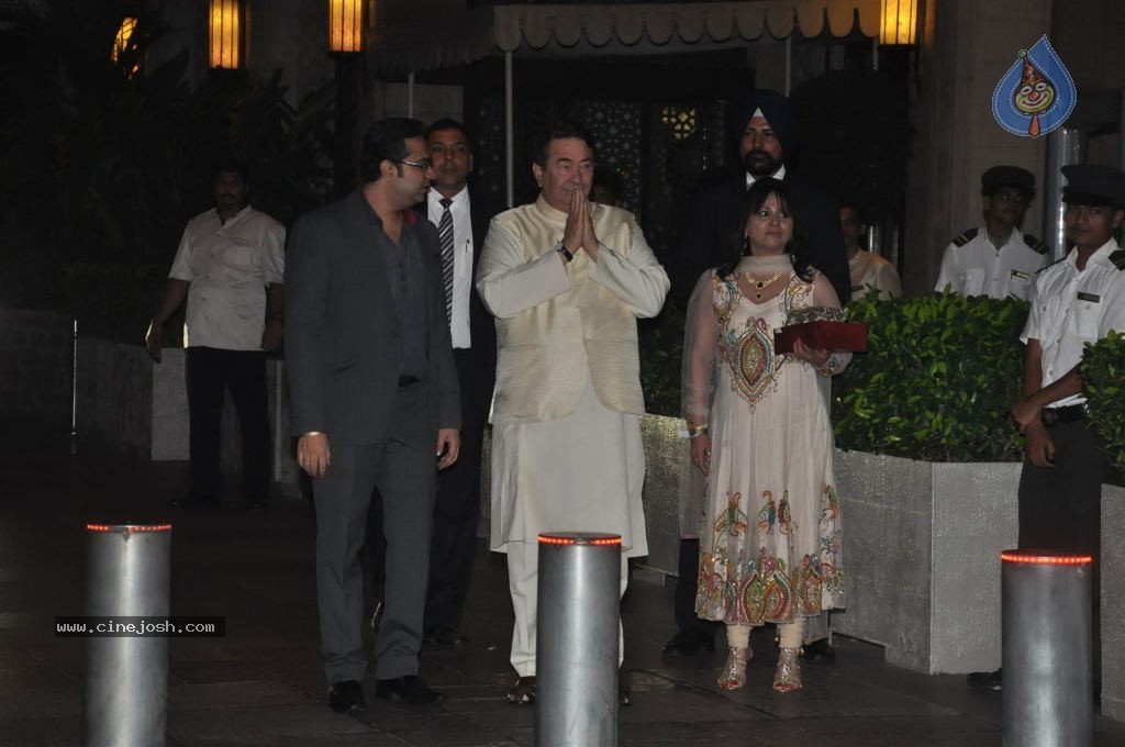 Bolly Celebs at Saif-Kareena Wedding Party - 18 / 80 photos