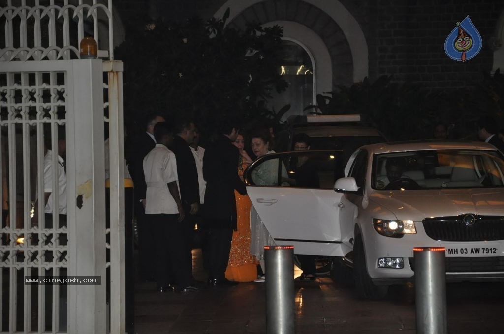 Bolly Celebs at Saif-Kareena Wedding Party - 43 / 80 photos