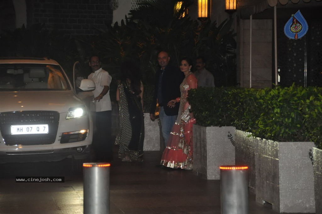 Bolly Celebs at Saif-Kareena Wedding Party - 44 / 80 photos