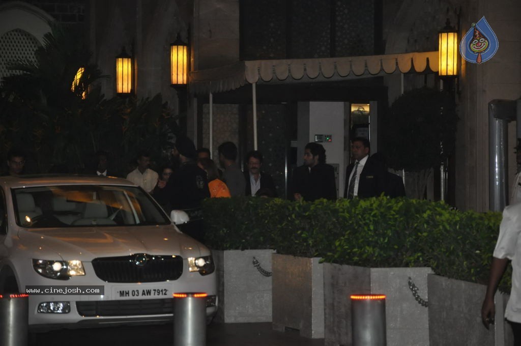 Bolly Celebs at Saif-Kareena Wedding Party - 72 / 80 photos