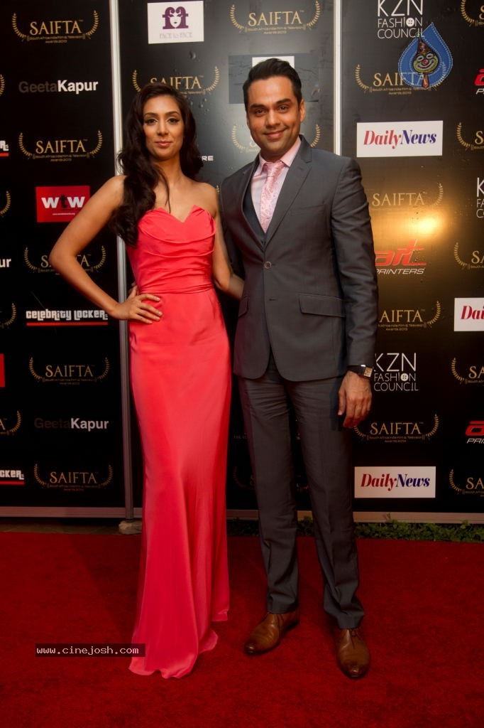 Bolly Celebs at SAIFTA Event - 7 / 40 photos