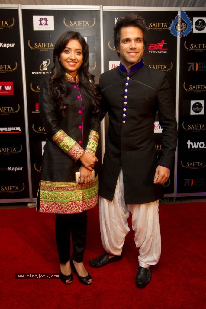 Bolly Celebs at SAIFTA Event - 12 / 40 photos