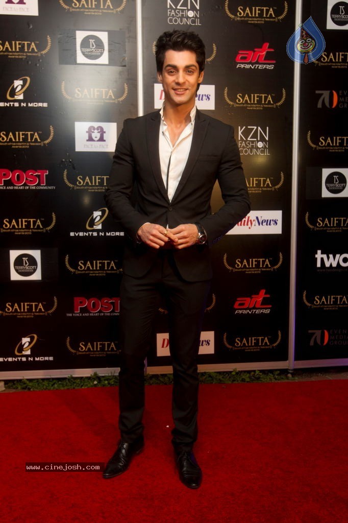 Bolly Celebs at SAIFTA Event - 35 / 40 photos