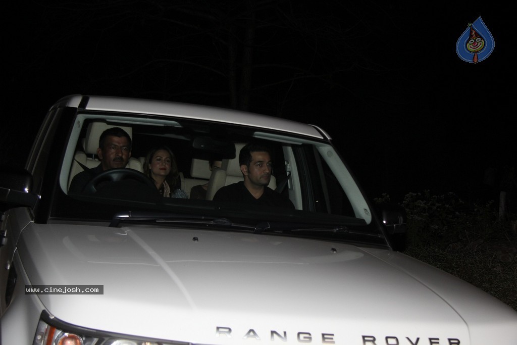 Bolly Celebs at Salman Khan Birthday Bash  - 46 / 53 photos
