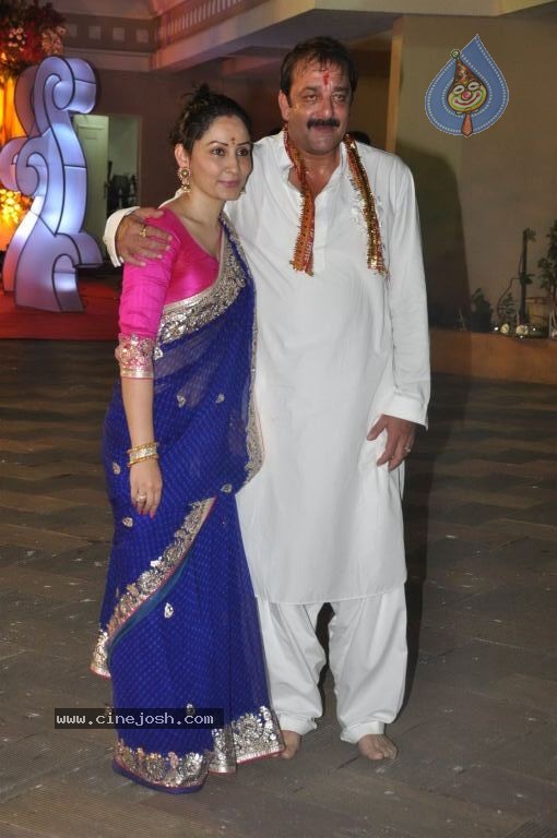 Bolly Celebs at Sanjay Dutt Mata Ki Chauki Event - 14 / 47 photos