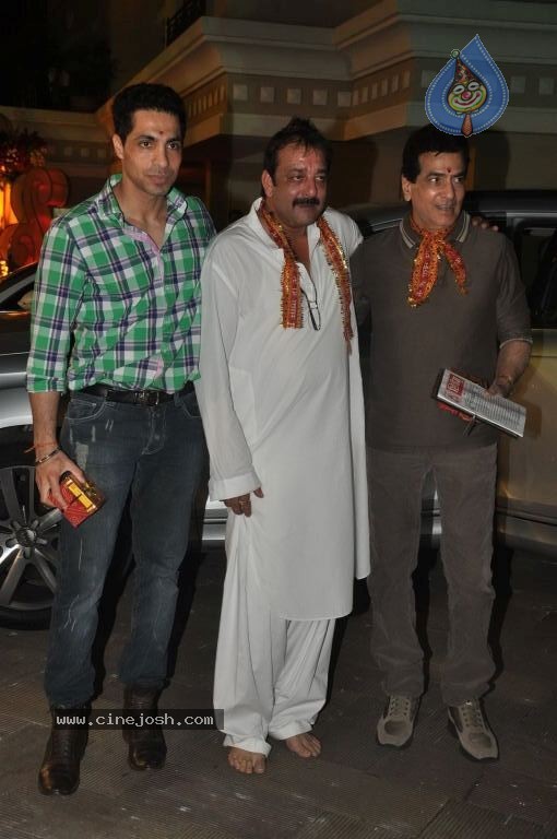 Bolly Celebs at Sanjay Dutt Mata Ki Chauki Event - 35 / 47 photos