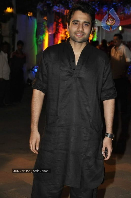Bolly Celebs at Sanjay Dutt Mata ki Chowki Event - 48 / 129 photos