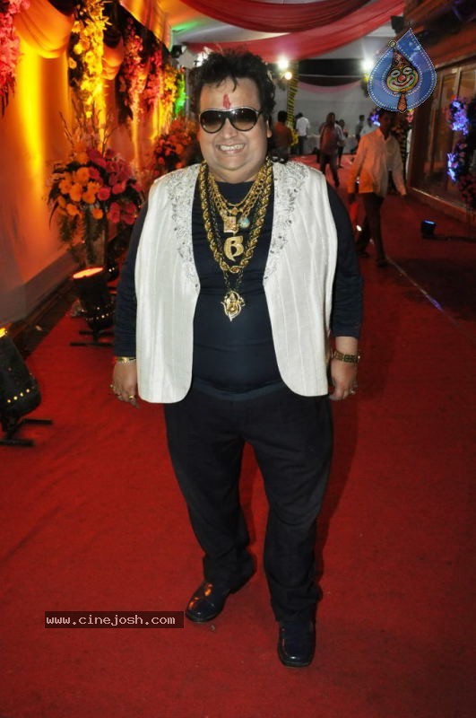Bolly Celebs at Sanjay Dutt Mata ki Chowki Event - 113 / 129 photos