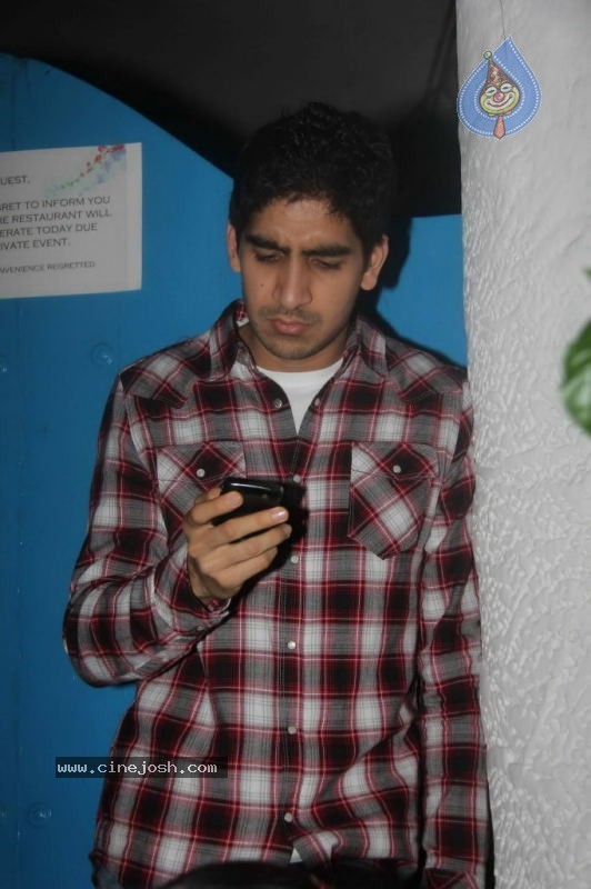 Bolly Celebs at Shahid Kapoor Birthday Bash - 6 / 56 photos