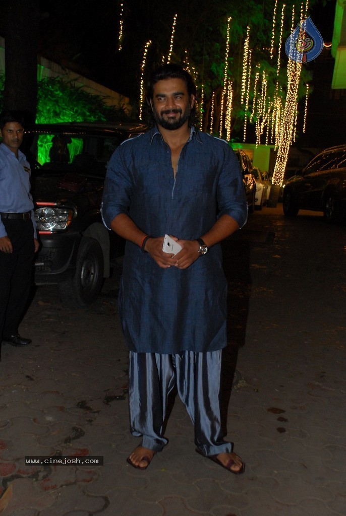 Bolly Celebs at Shilpa Shetty Diwali Party - 21 / 47 photos
