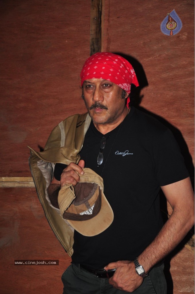 Bolly Celebs at Ship of Theseus Special Show - 24 / 47 photos