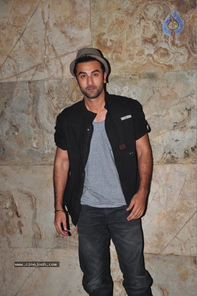 Bolly Celebs at Ship of Theseus Special Show - 37 / 47 photos