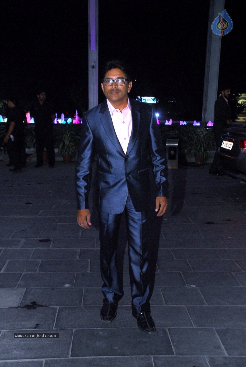 Bolly Celebs at Shirin and Uday Wedding Reception - 25 / 190 photos