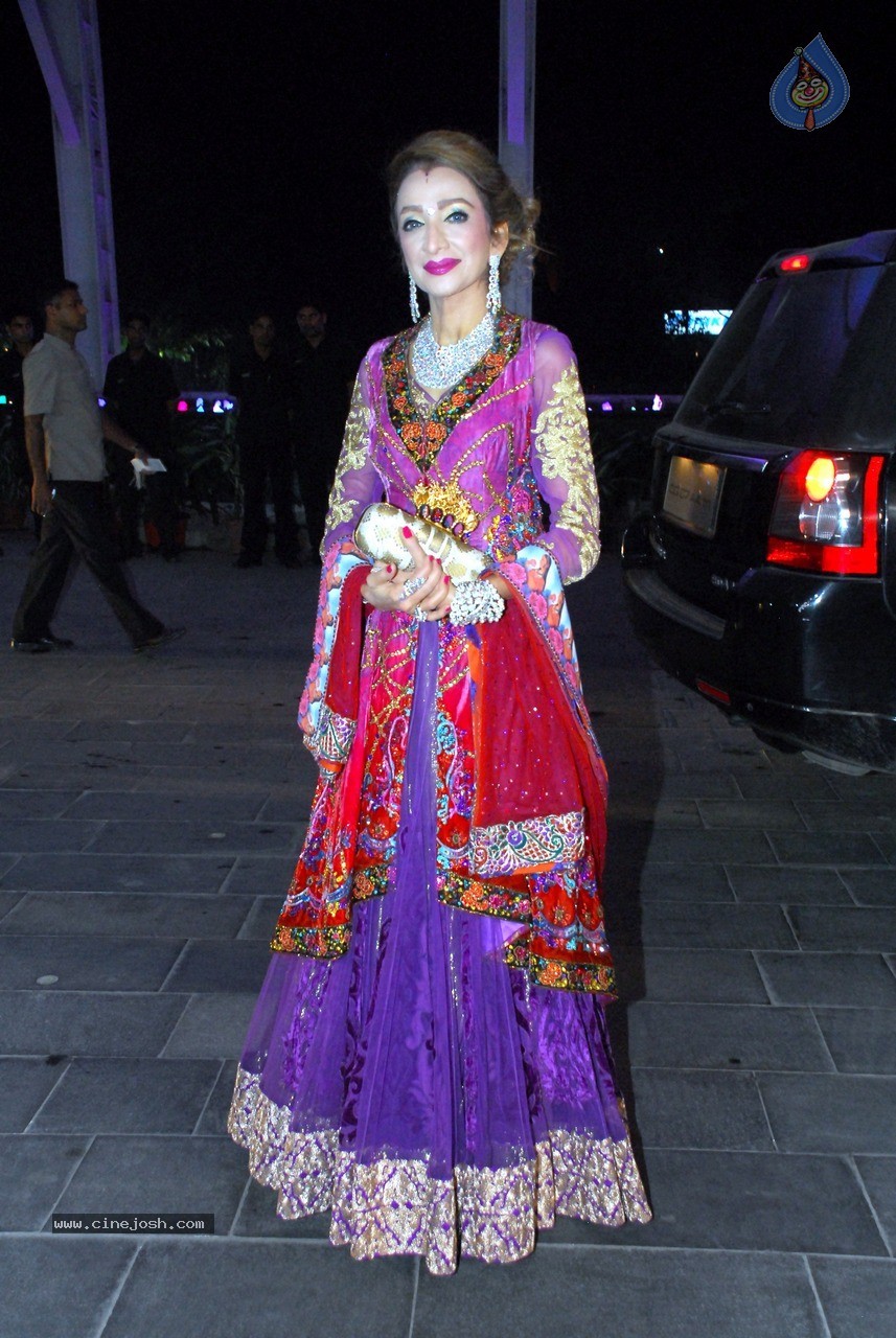 Bolly Celebs at Shirin and Uday Wedding Reception - 44 / 190 photos