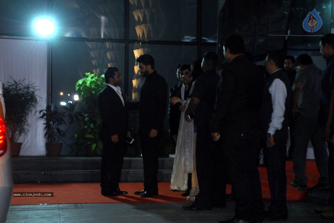 Bolly Celebs at Shirin and Uday Wedding Reception - 116 / 190 photos