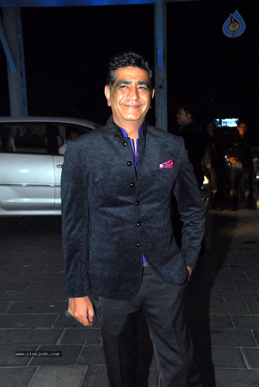 Bolly Celebs at Shirin and Uday Wedding Reception - 125 / 190 photos
