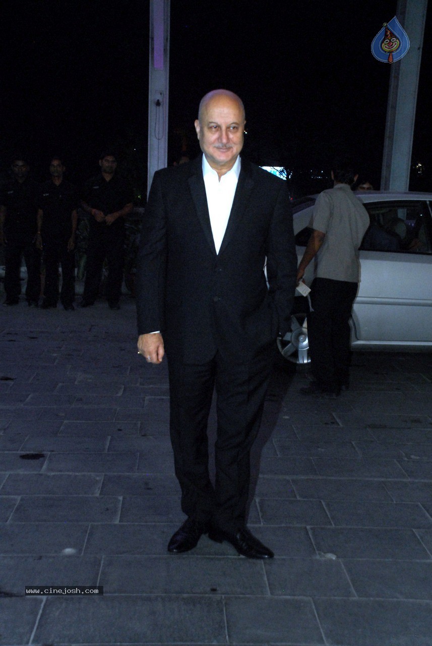 Bolly Celebs at Shirin and Uday Wedding Reception - 147 / 190 photos