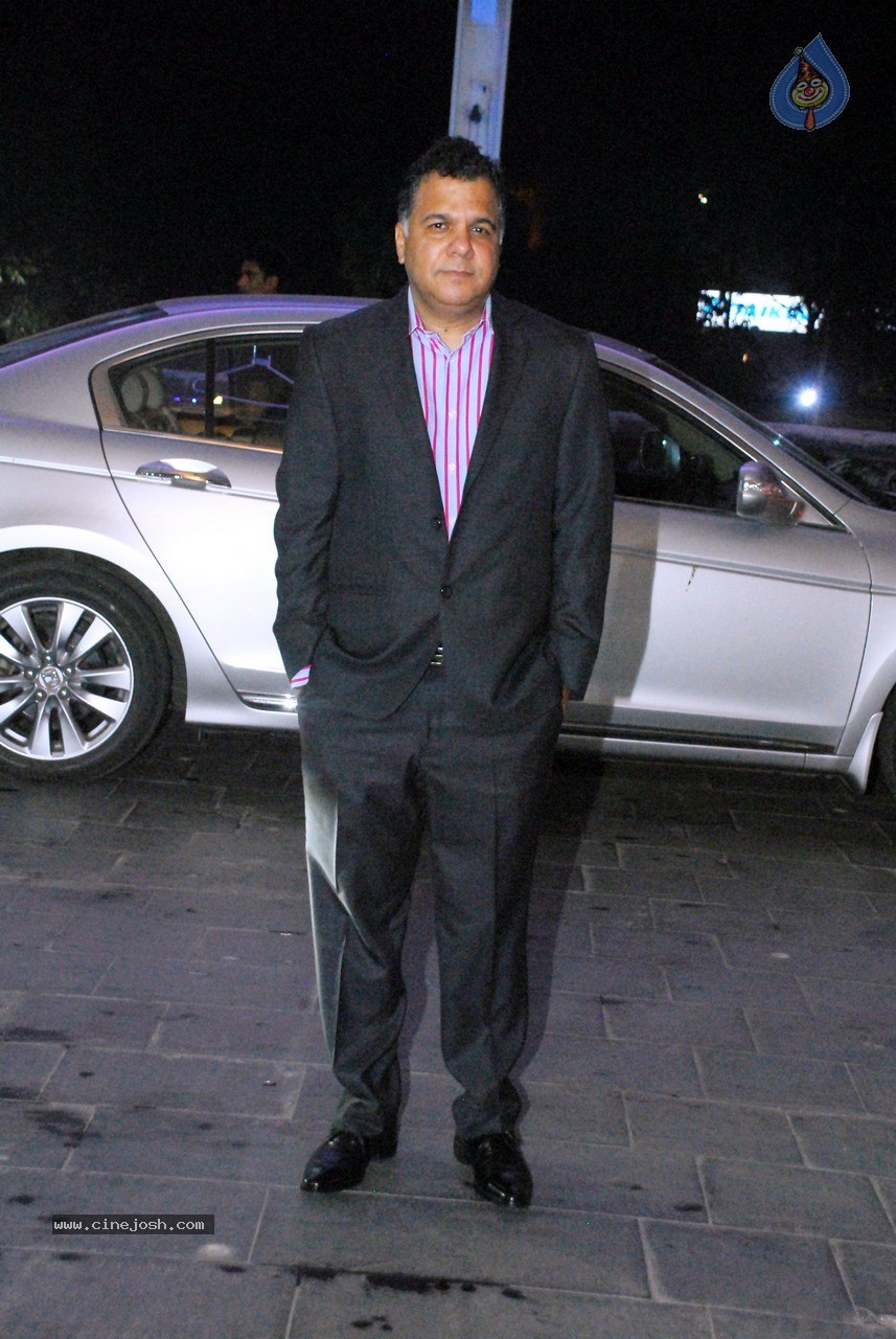Bolly Celebs at Shirin and Uday Wedding Reception - 159 / 190 photos