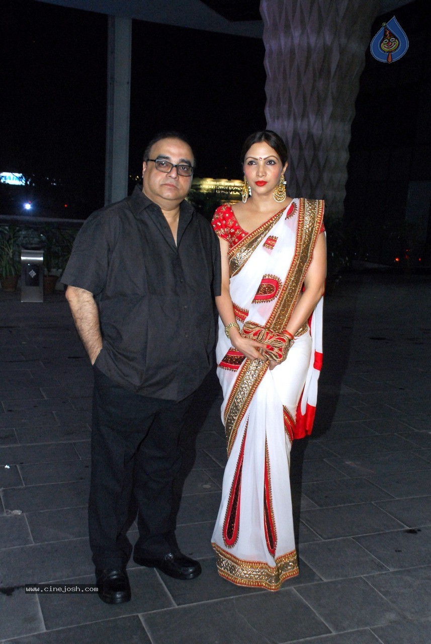 Bolly Celebs at Shirin and Uday Wedding Reception - 163 / 190 photos