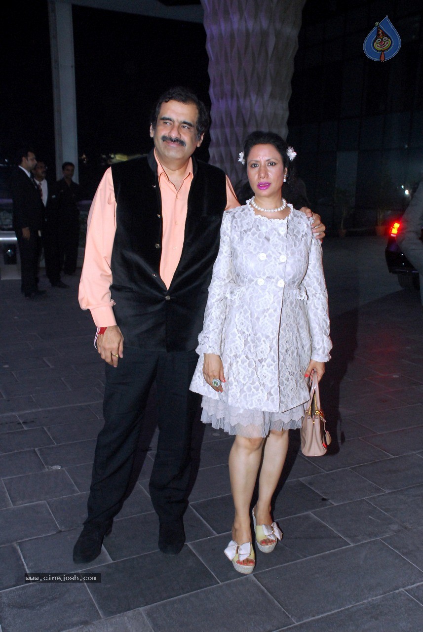 Bolly Celebs at Shirin and Uday Wedding Reception - 167 / 190 photos