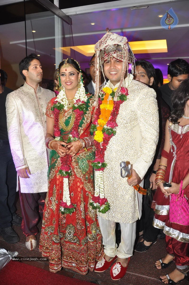 Bolly Celebs at Shweta Tiwari Wedding - 8 / 43 photos