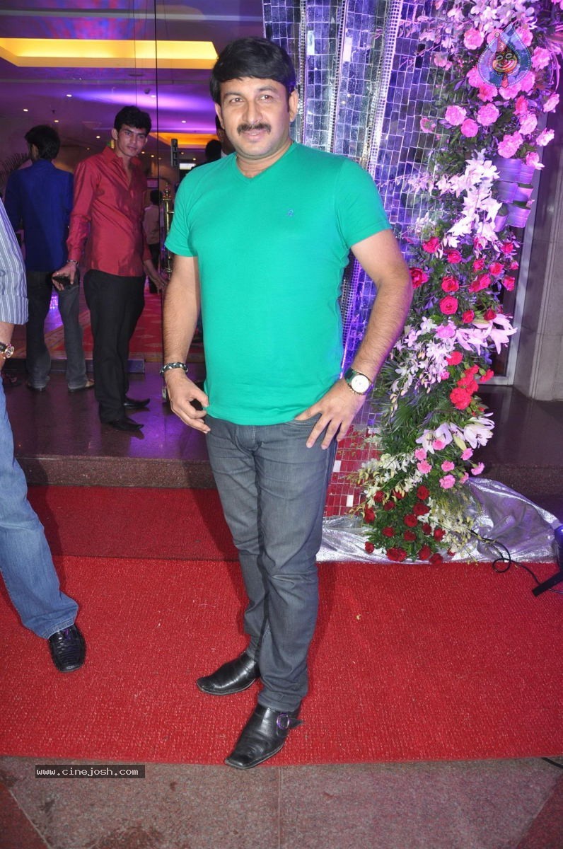 Bolly Celebs at Shweta Tiwari Wedding - 31 / 43 photos