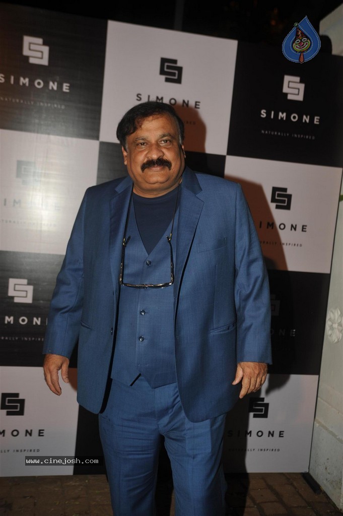 Bolly Celebs at Simone Store Launch - 1 / 89 photos