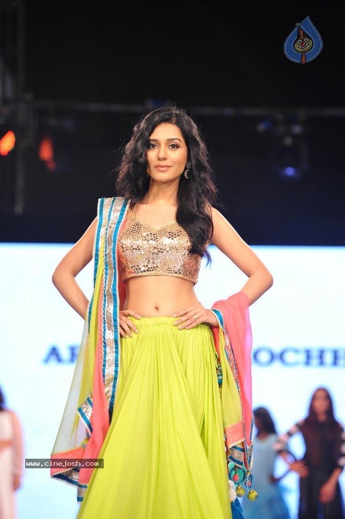 Bolly Celebs at Smile Foundation 5th Edition Charity Fashion Show - 28 / 228 photos