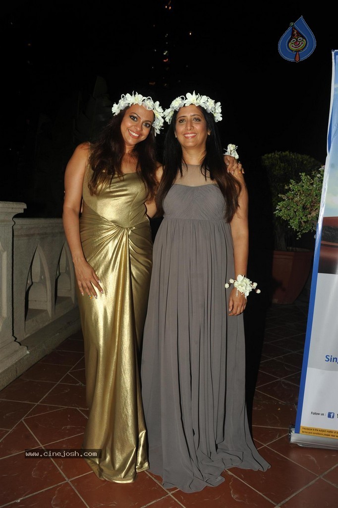 Bolly Celebs at Smile Foundation 5th Edition Charity Fashion Show - 115 / 228 photos