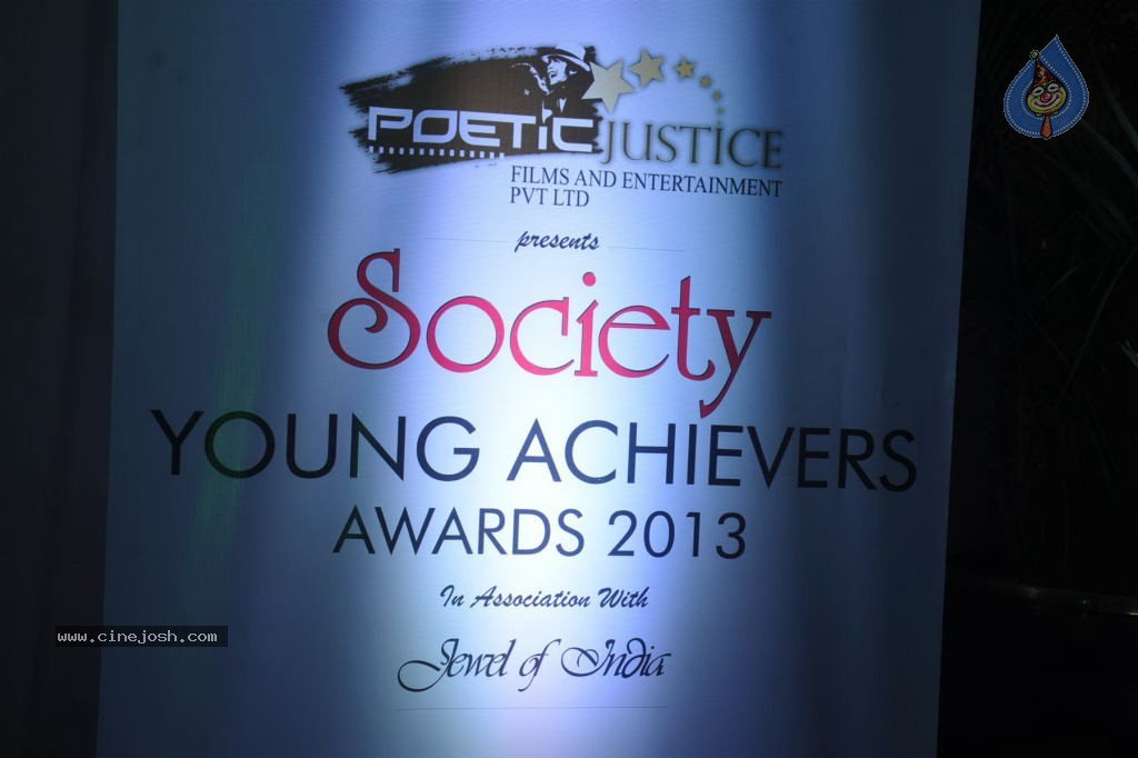 Bolly Celebs at Society Young Achievers Awards - 43 / 130 photos