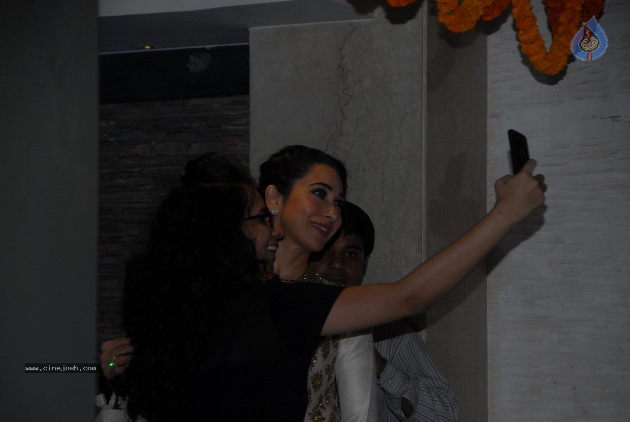 Bolly Celebs at Soha Ali Khan Wedding Party - 35 / 80 photos