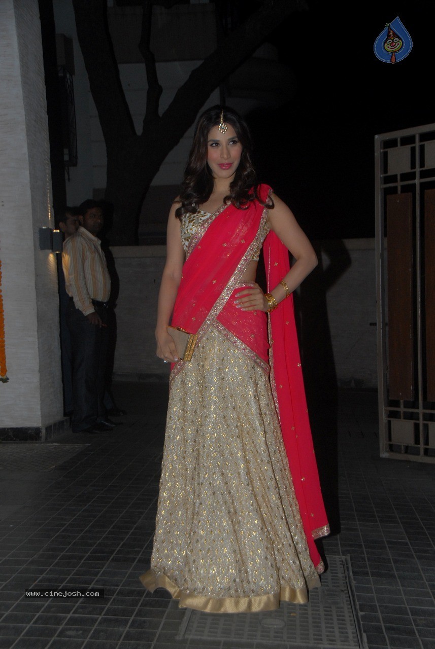 Bolly Celebs at Soha Ali Khan Wedding Party - 62 / 80 photos