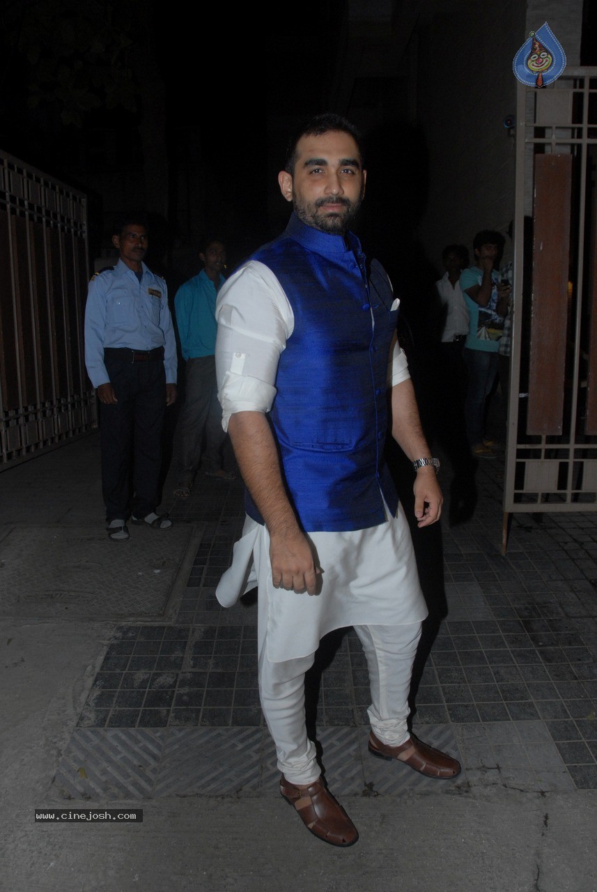 Bolly Celebs at Soha Ali Khan Wedding Party - 64 / 80 photos