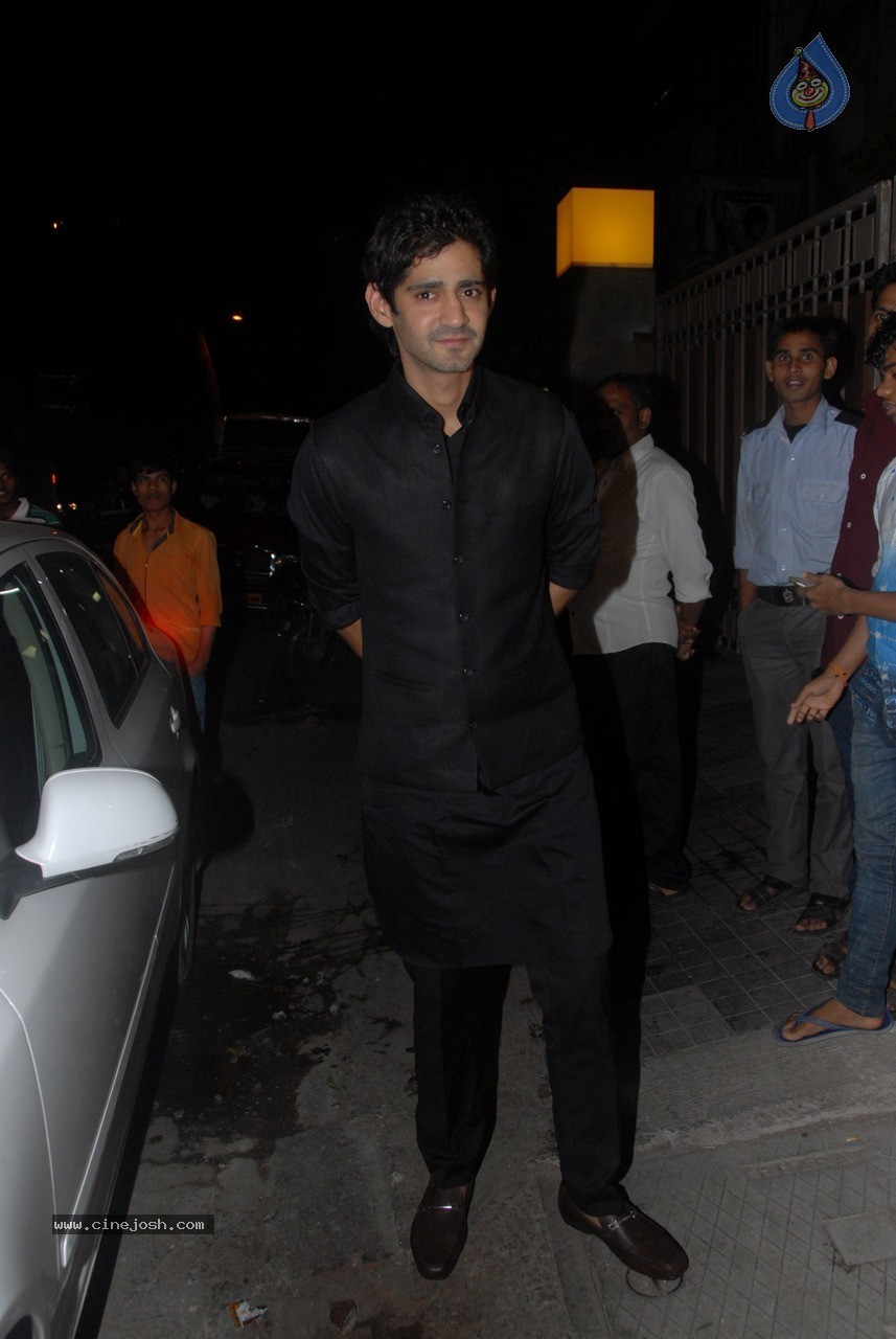 Bolly Celebs at Soha Ali Khan Wedding Party - 67 / 80 photos