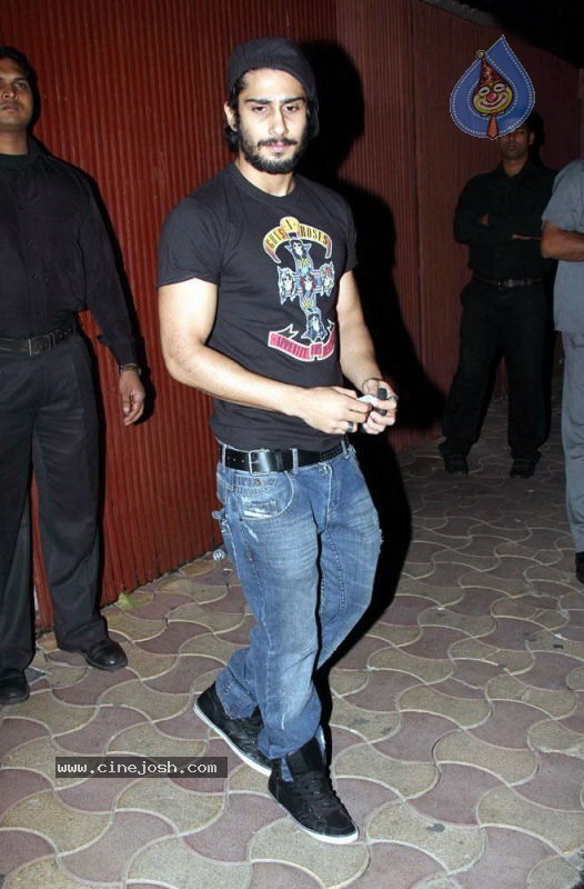 Bolly Celebs at Sohail Khan Bday Bash - 25 / 94 photos