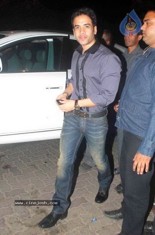 Bolly Celebs at Sohail Khan Bday Bash - 33 / 94 photos