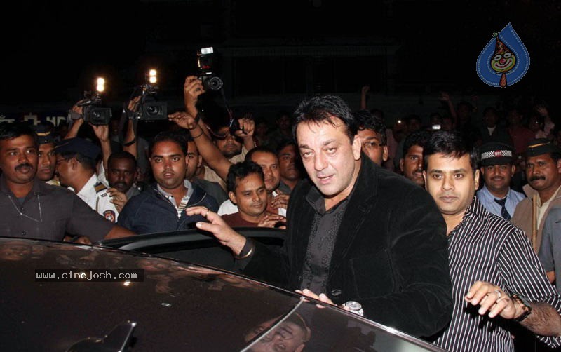 Bolly Celebs at Sohail Khan Bday Bash - 35 / 94 photos