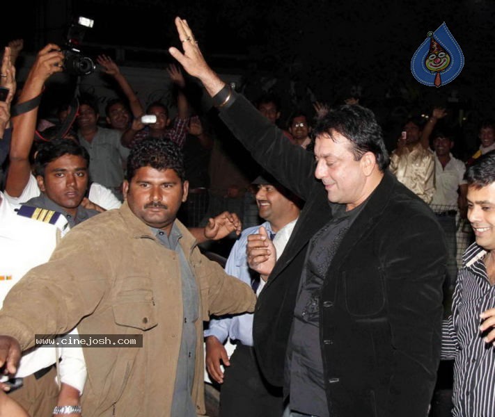 Bolly Celebs at Sohail Khan Bday Bash - 51 / 94 photos