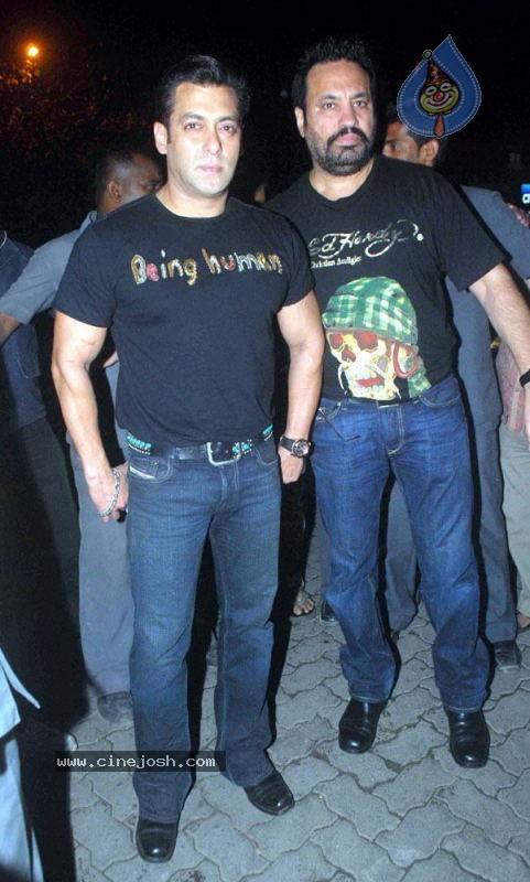 Bolly Celebs at Sohail Khan Bday Bash - 53 / 94 photos