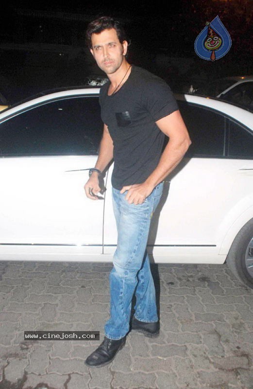 Bolly Celebs at Sohail Khan Bday Bash - 61 / 94 photos