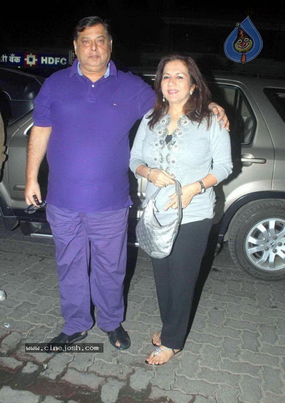 Bolly Celebs at Sohail Khan Bday Bash - 69 / 94 photos