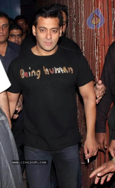 Bolly Celebs at Sohail Khan Bday Bash - 81 / 94 photos