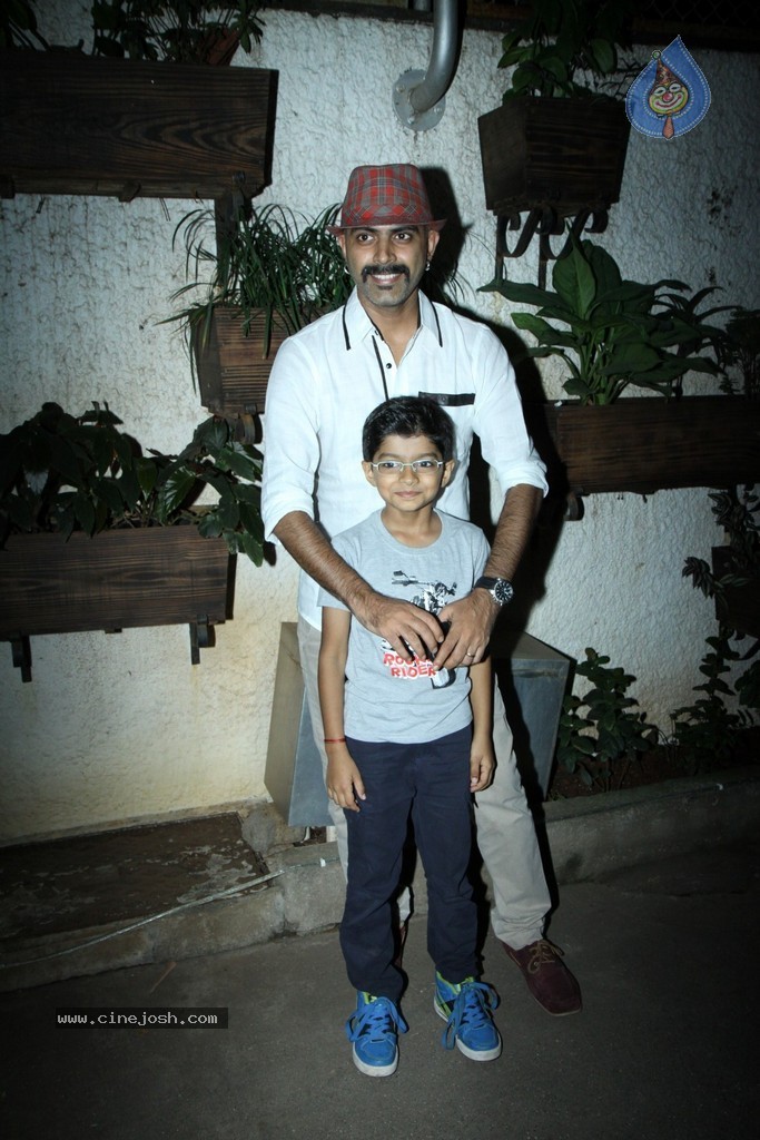 Bolly Celebs at Sonali Cable Film Special Show - 40 / 43 photos